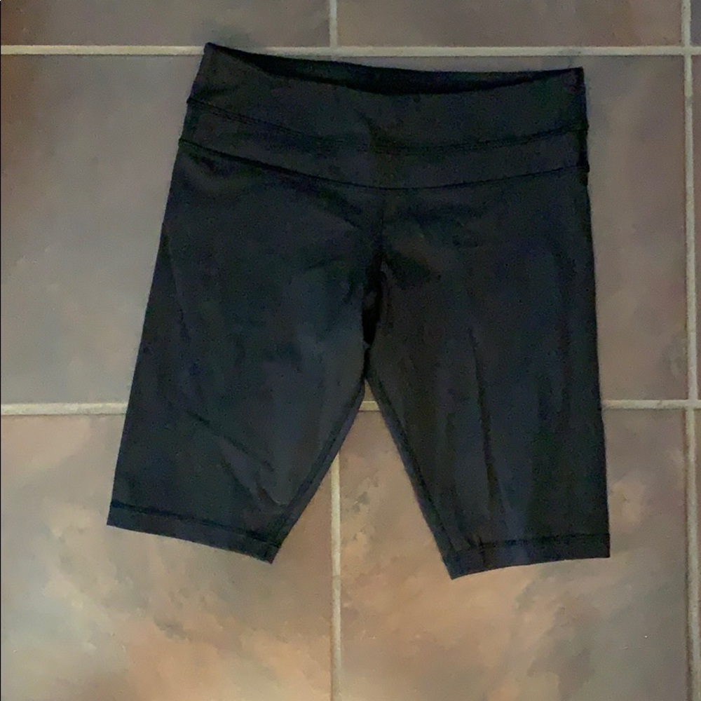 Lululemon bike short